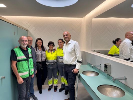 Reabilitação das casas de banho públicas do centro do Caniço