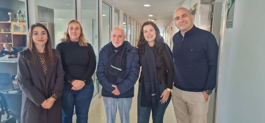 Entregas nos Lares de idosos - Lembran&ccedil;a de Natal da JFC