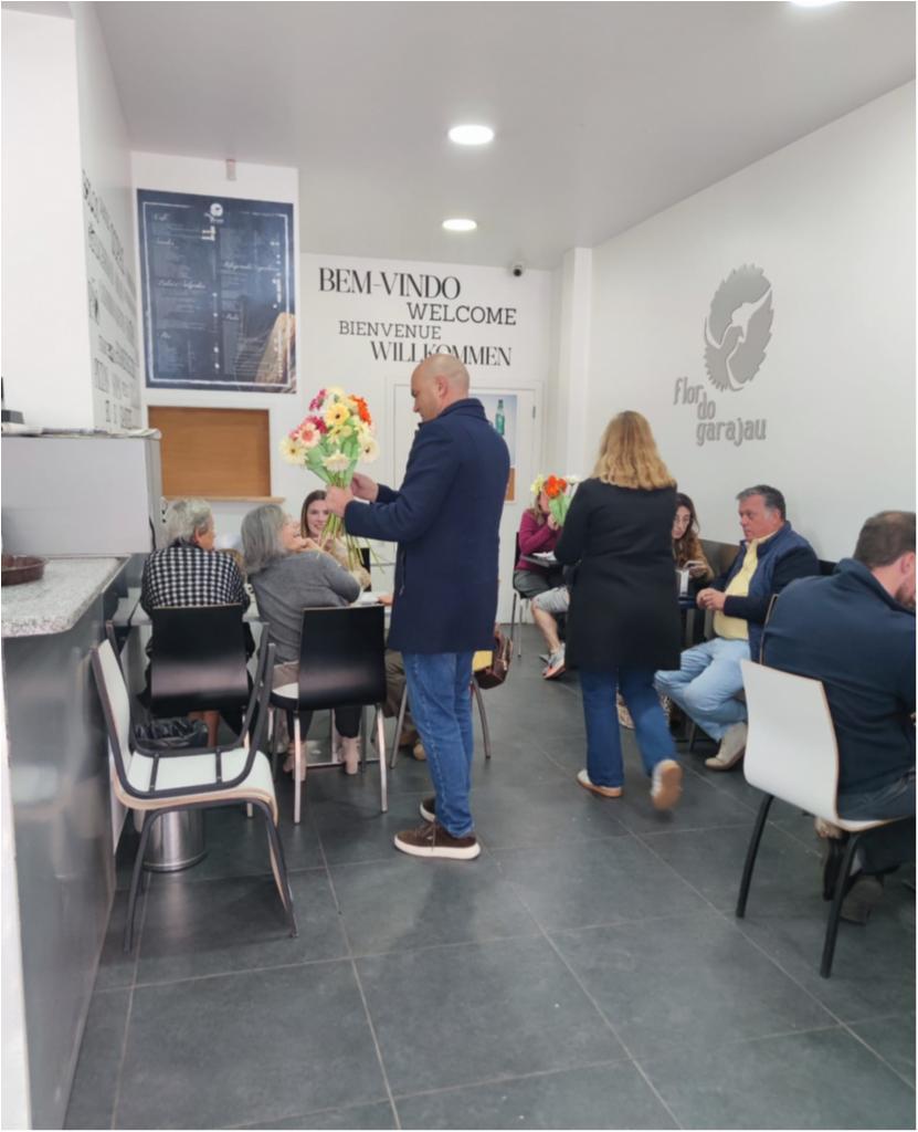 Entrega de flores - Dia da Mulher